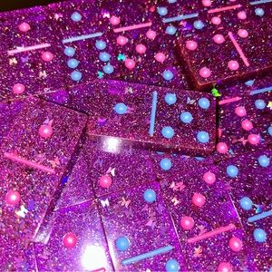 Fuchsia Butterfly Dominoe Set